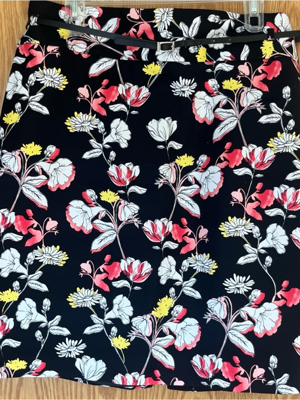 NWOT Liz Claiborne Black Pencil Skirt w/Pink, White & Yellow Floral Print Sz.12